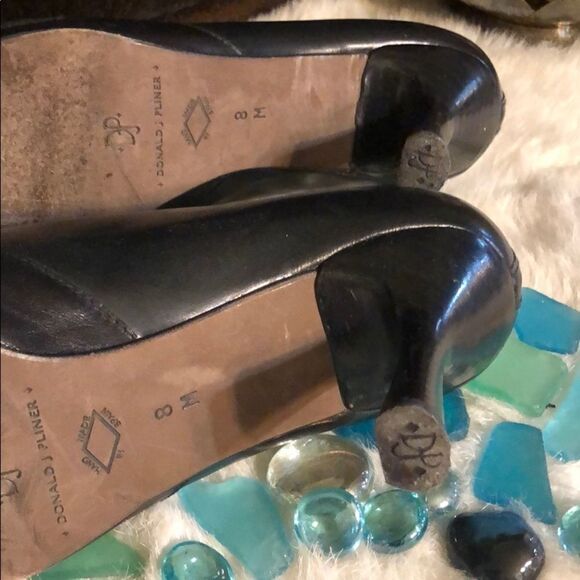 Donald pliner shoes 8M (3169W) - Picture 8 of 8